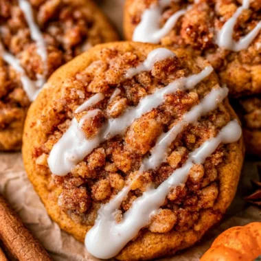 Delicious Pumpkin Coffee Cake Cookies with spices and pumpkin flavor.